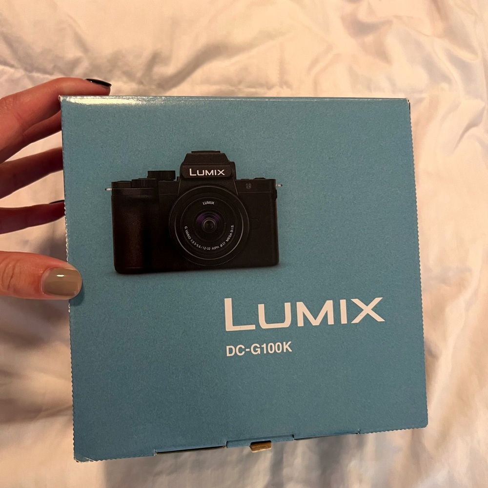 NIB-Panasonic LUMIX DC-G100K camera 📷